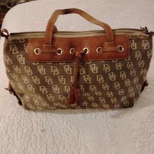 Dooney&Bourke brown purse the outside is in great condition